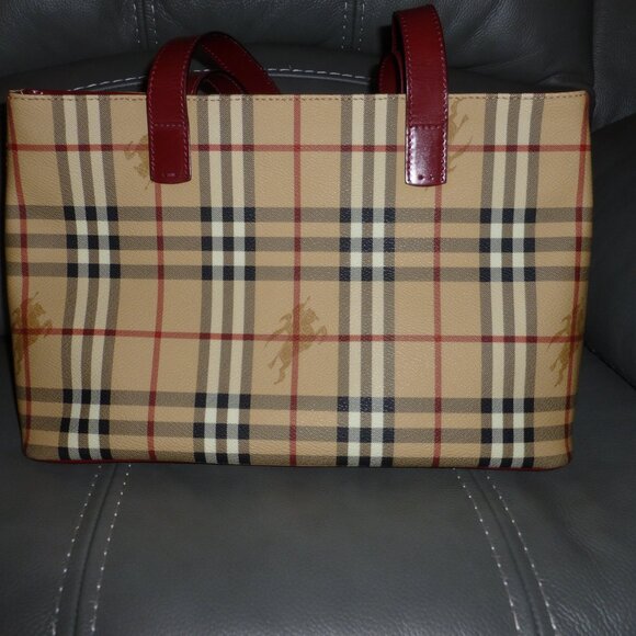 Burberry Haymarket Canvas Tote Bag Medium - Picture 10 of 14